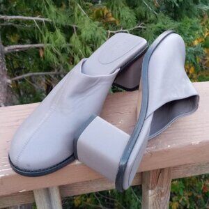 Everlane Day Heel Slip in Chunky Heel Mules sz 9 1/2 NEW